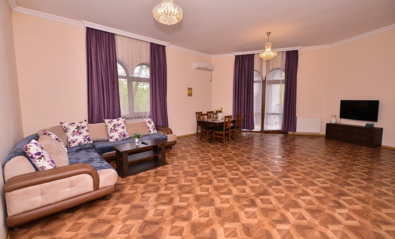 Apartment Kera คูทายสิ ภายนอก รูปภาพ